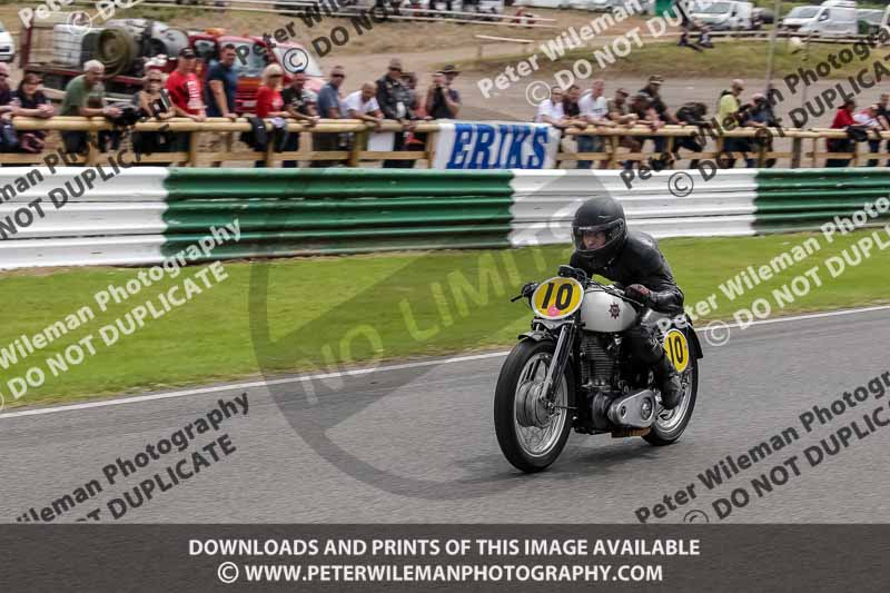 Vintage motorcycle club;eventdigitalimages;mallory park;mallory park trackday photographs;no limits trackdays;peter wileman photography;trackday digital images;trackday photos;vmcc festival 1000 bikes photographs